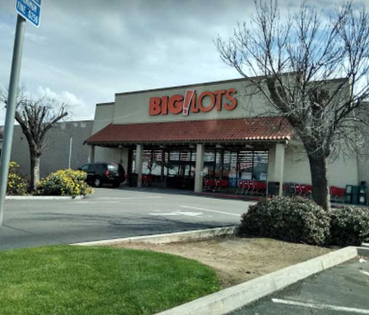 Miracles In Comm. Association at (Big Lots Shopping Center) Food Pantry