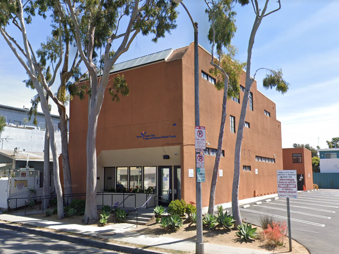 APLA - Common Ground, Venice Family Clinic Food pantry
