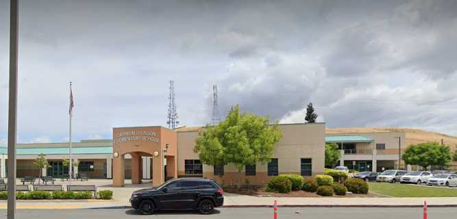 Carmen Dragon Elementary - Pantry